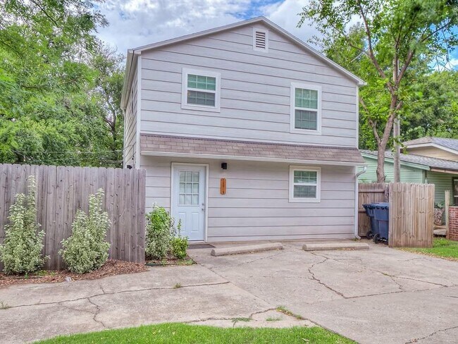 property at 1129 N Douglas Ave