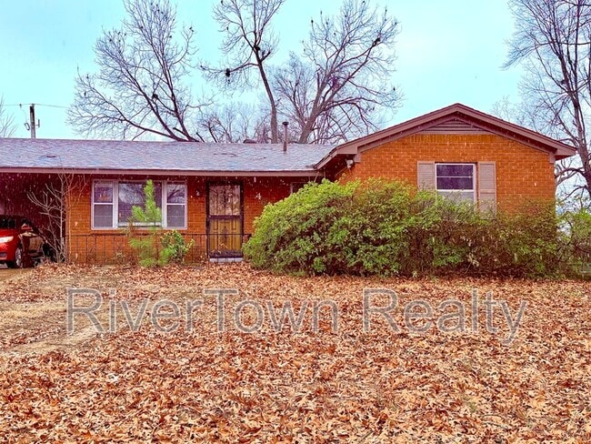 property at 1093 N Watkins St