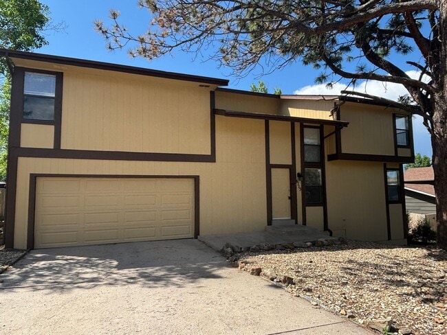 property at 6115 Eagles Nest Dr