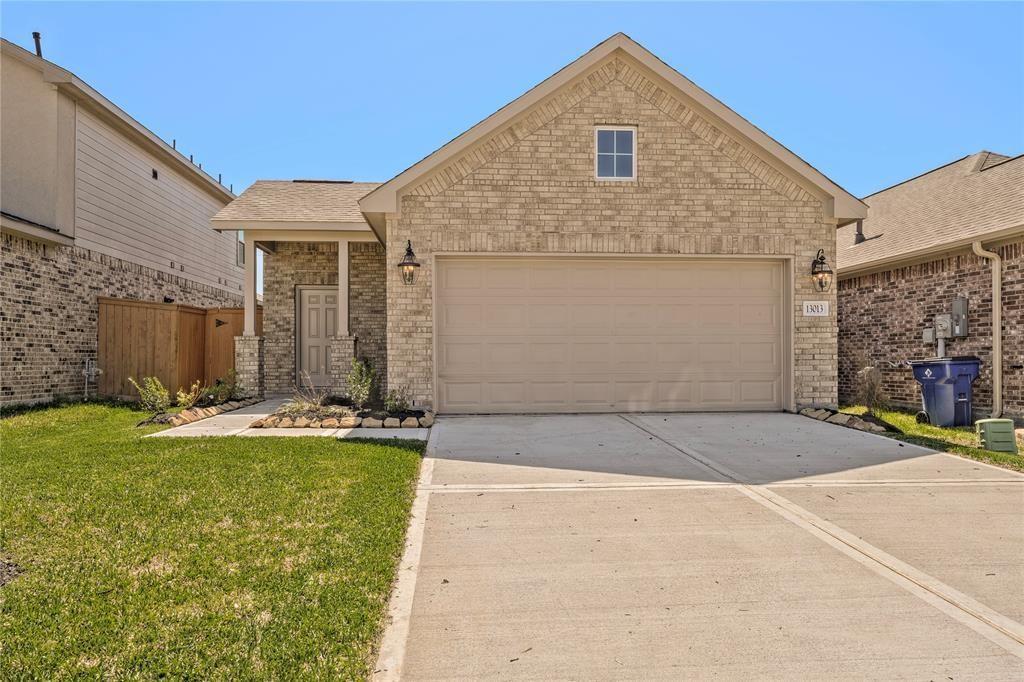 13013 Dancing Reed Dr in Texas City, TX - Building Photo