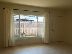 566-568 Emory St in Imperial Beach, CA - Building Photo - Building Photo