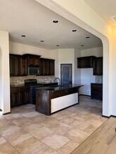 3408 Sardis Way in Yukon, OK - Foto de edificio - Building Photo