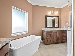 3003 Russell Rd in Arlington, TX - Building Photo - Building Photo