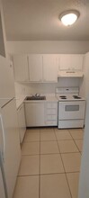 4009 N University Dr in Sunrise, FL - Building Photo - Building Photo