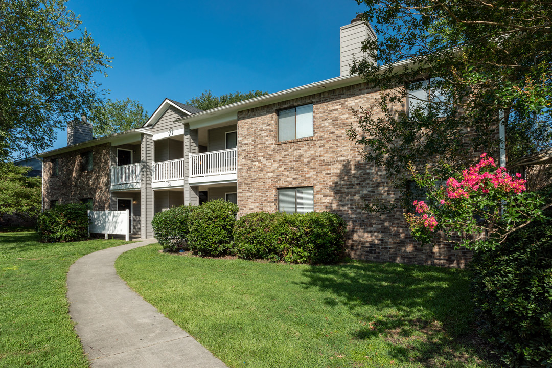 Plantation Flats in Charleston, SC - Building Photo