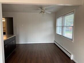 4537 Maple Ave in Brookfield, IL - Foto de edificio - Building Photo