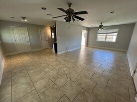 3108 Tournefort St in Chalmette, LA - Building Photo