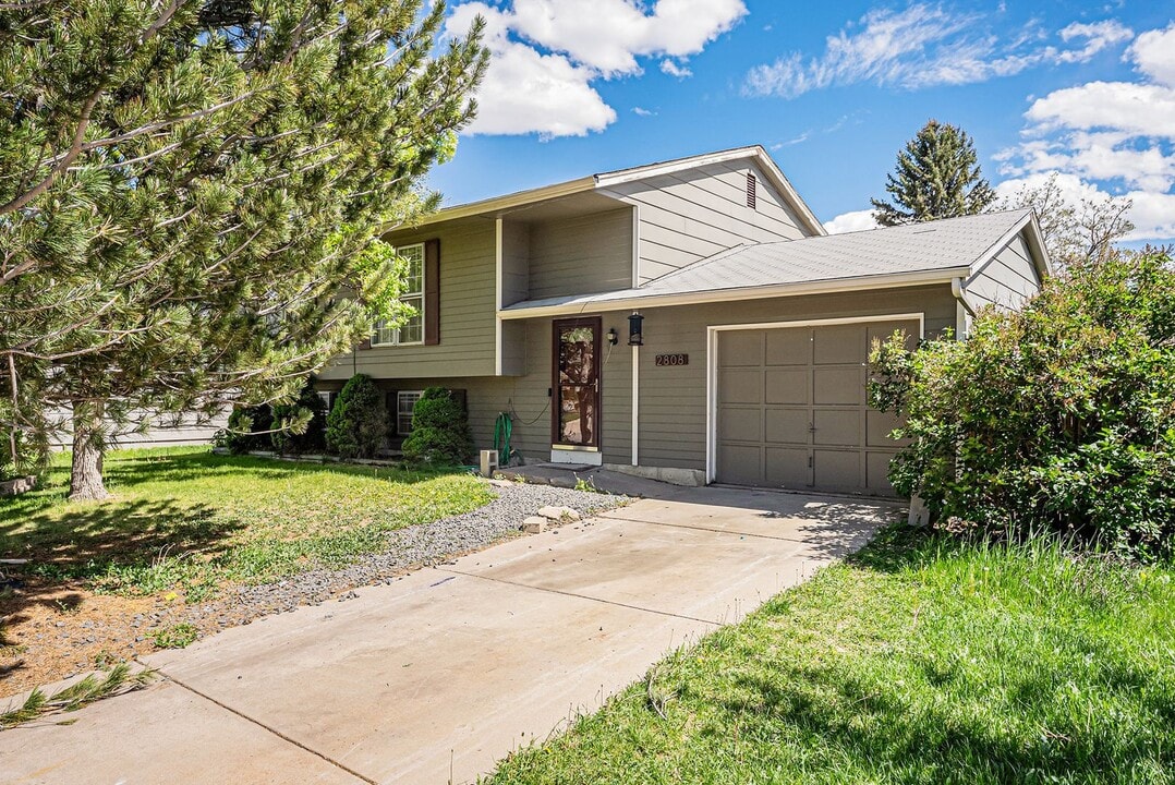 2808 W 99th Cir in Federal Heights, CO - Building Photo