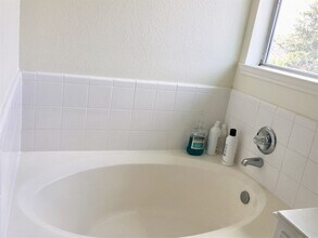 5707 Highbury Ct in Houston, TX - Building Photo - Building Photo