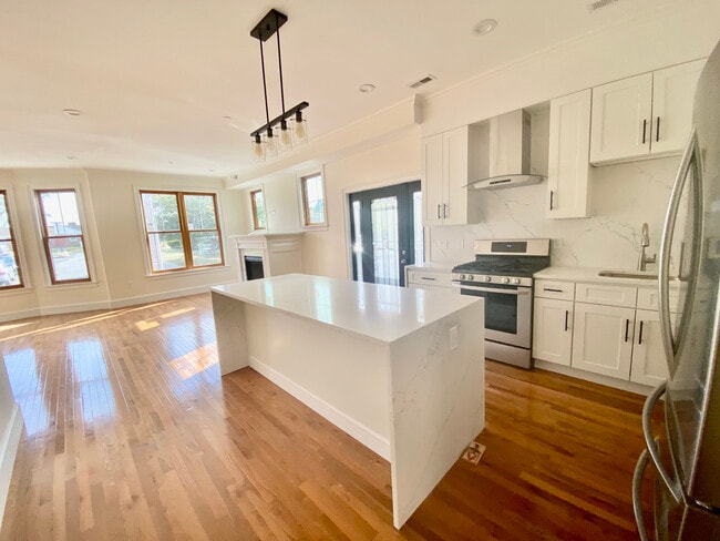 74 Union St, Unit 1, Unit 1