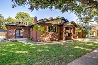 2312 Mistletoe Ave in Fort Worth, TX - Building Photo - Building Photo