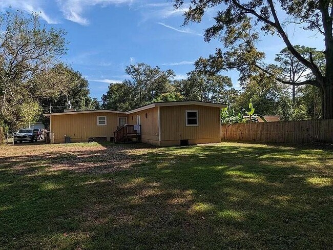 1809 Tyndall Dr in Tallahassee, FL - Building Photo - Building Photo