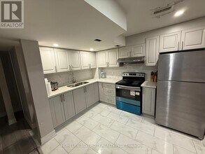 58 Lanark Cir in Brampton, ON - Building Photo - Building Photo