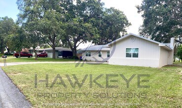 2033 Dunbarton Way in Lakeland, FL - Building Photo - Building Photo