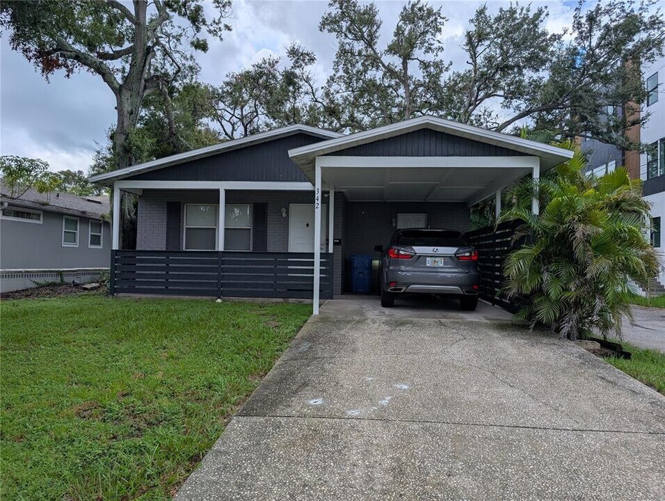 342 21st Ave S in St. Petersburg, FL - Building Photo