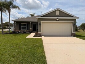 5330 Oak Breeze Ave in Port Orange, FL - Building Photo