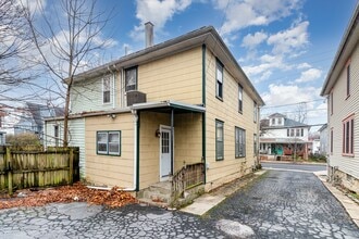 429 S Pitt St in Carlisle, PA - Building Photo - Building Photo