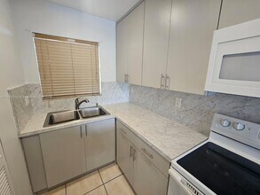 10851 SW 2nd St, Unit K310 in Miami, FL - Building Photo - Building Photo