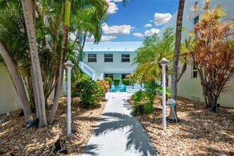 3015 Seville St, Unit 5 in Fort Lauderdale, FL - Foto de edificio - Building Photo