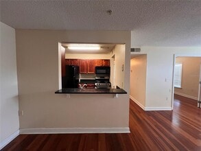 2031 Dixie Belle Dr in Orlando, FL - Building Photo - Building Photo