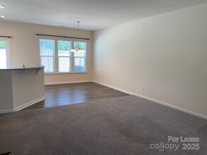 905 Wicawa Rd in Fort Mill, SC - Building Photo - Building Photo