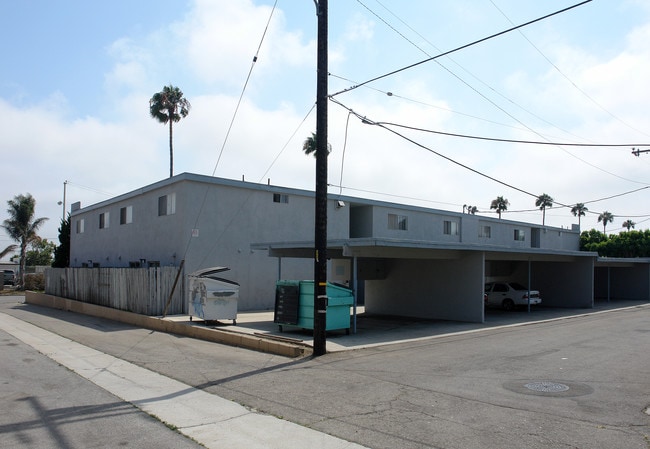 6405 Nightingale St in Ventura, CA - Foto de edificio - Building Photo