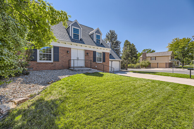 8902 W Progress Pl in Littleton, CO - Building Photo - Building Photo