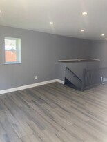 1910 Fox Chapel Rd in Pittsburgh, PA - Building Photo