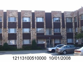 8645 W Foster Ave Apartments