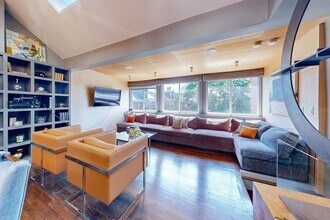 80 Worcester St, Unit 3 in Boston, MA - Foto de edificio - Building Photo