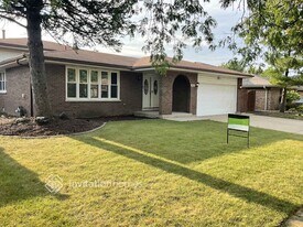 16632 Parkview Ave in Tinley Park, IL - Building Photo