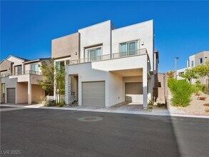 675 Solar Citrine St in Las Vegas, NV - Building Photo - Building Photo