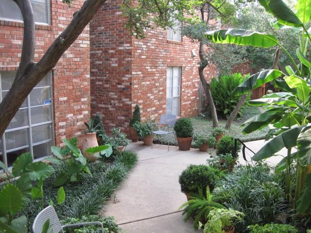 4317 Hartford St in Dallas, TX - Foto de edificio - Building Photo