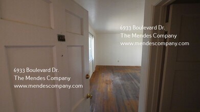 6933 Boulevard Dr in La Mesa, CA - Building Photo - Building Photo