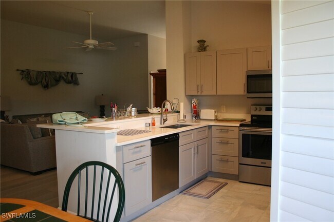 15472 Admiralty Cir in North Fort Myers, FL - Building Photo - Building Photo