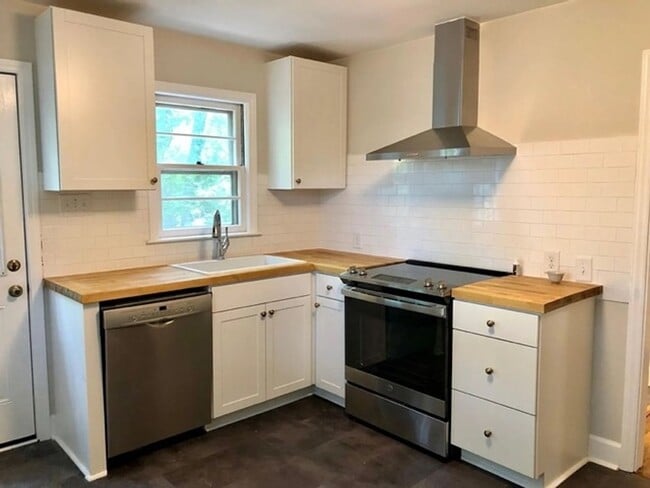 2622 Lombard Ave in Durham, NC - Building Photo - Building Photo