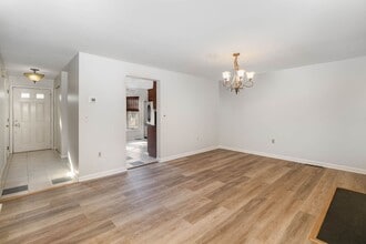 2039F Raleigh Rd in Hummelstown, PA - Building Photo - Building Photo