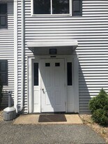 89 Plympton St, Unit 1 in Middleboro, MA - Building Photo