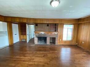 4320 Bishop Hills Dr in Memphis, TN - Building Photo - Building Photo