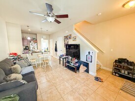 2942 SW 35th Pl in Gainesville, FL - Building Photo