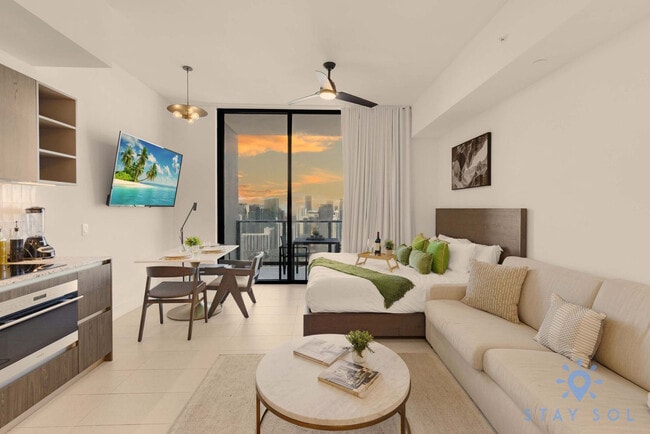 601 NE 1st Ave in Miami, FL - Foto de edificio - Building Photo