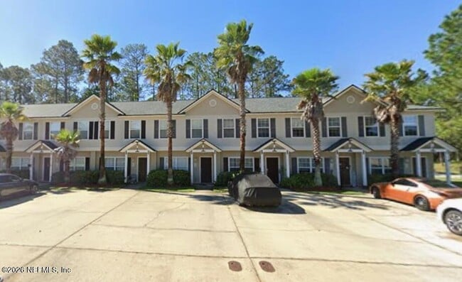 property at 1915 Lago Del Sur Drive