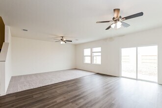 27210 Clear Breeze Dr in Katy, TX - Building Photo - Building Photo