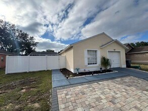 50989 US-27 in Davenport, FL - Building Photo - Building Photo