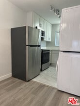 326 S Serrano Ave in Los Angeles, CA - Building Photo - Building Photo