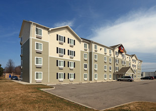 Furnished Studio in Avon, OH - Foto de edificio - Building Photo