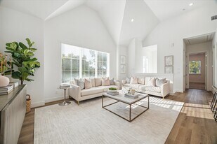 845 Elkhart St in Houston, TX - Building Photo