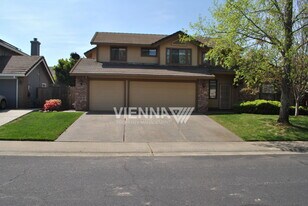 5325 Thunder Ridge Cir in Rocklin, CA - Building Photo