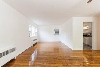 169 McAdoo Ave in Jersey City, NJ - Building Photo - Building Photo