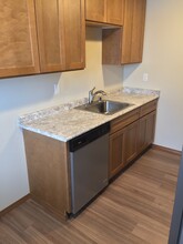 Pearl Plaza Apartments in Tacoma, WA - Building Photo - Building Photo